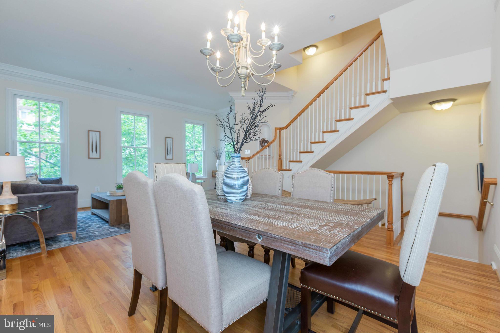 718 Carpenter Road Alexandria, VA 22314 - Photo 5 of 26 Open Plan Dining Room