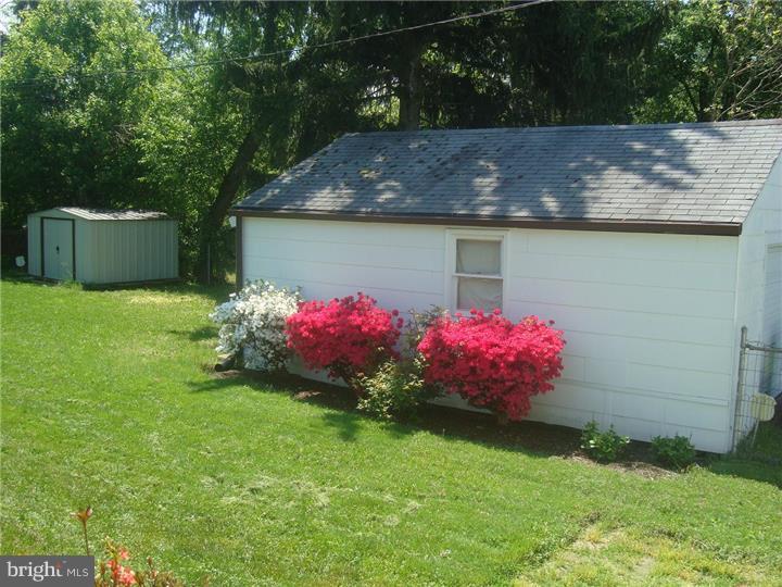 509 Berwyn Road Morrisville, PA 19067 - Photo 3 of 19 Garage