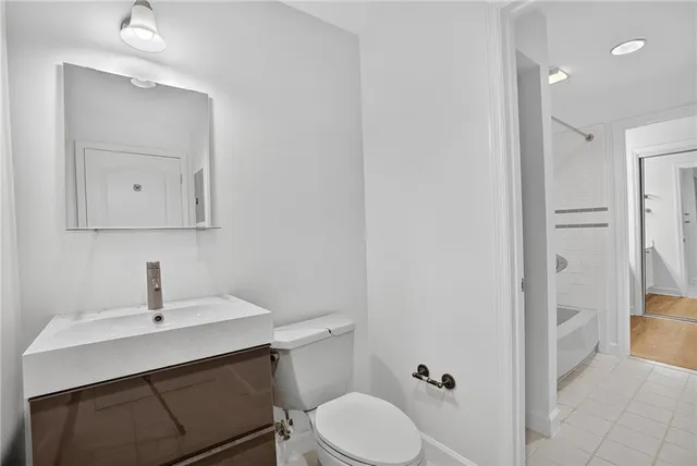 $255,000 | 3475 Oak Valley Road Northeast, Unit 250, Atlanta, GA 30326