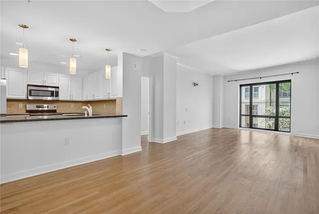 $255,000 | 3475 Oak Valley Road Northeast, Unit 250, Atlanta, GA 30326