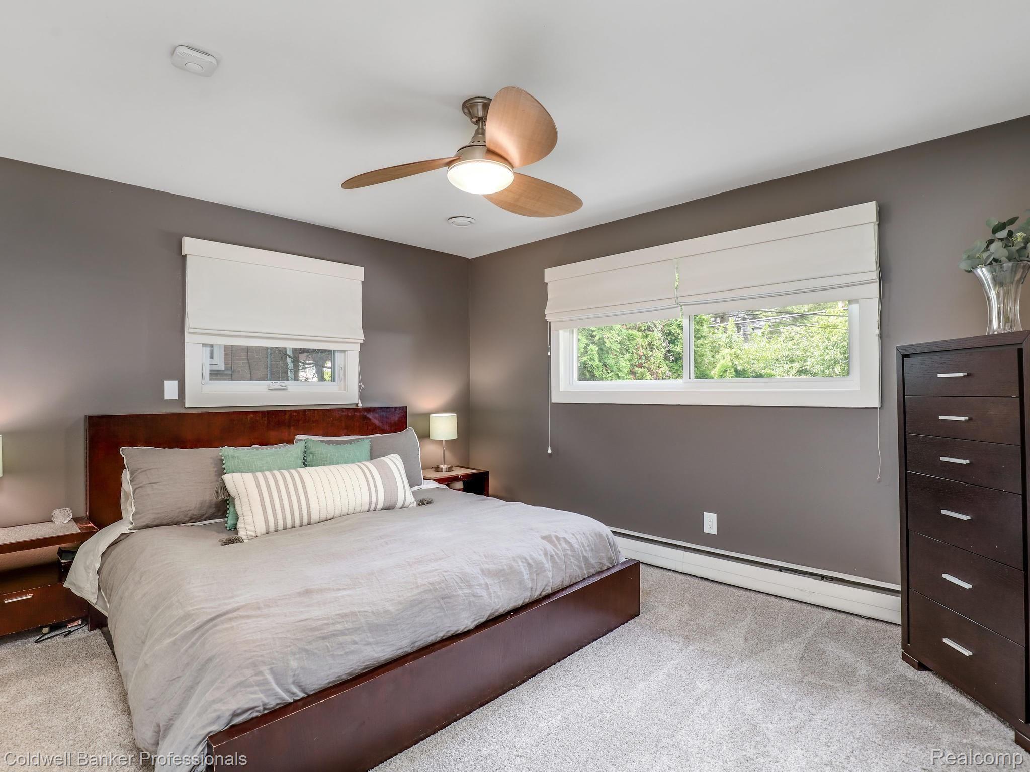 304 West Webster Road Royal Oak, MI 48073 - Photo 13 of 35 14-Main level master suite.jpg