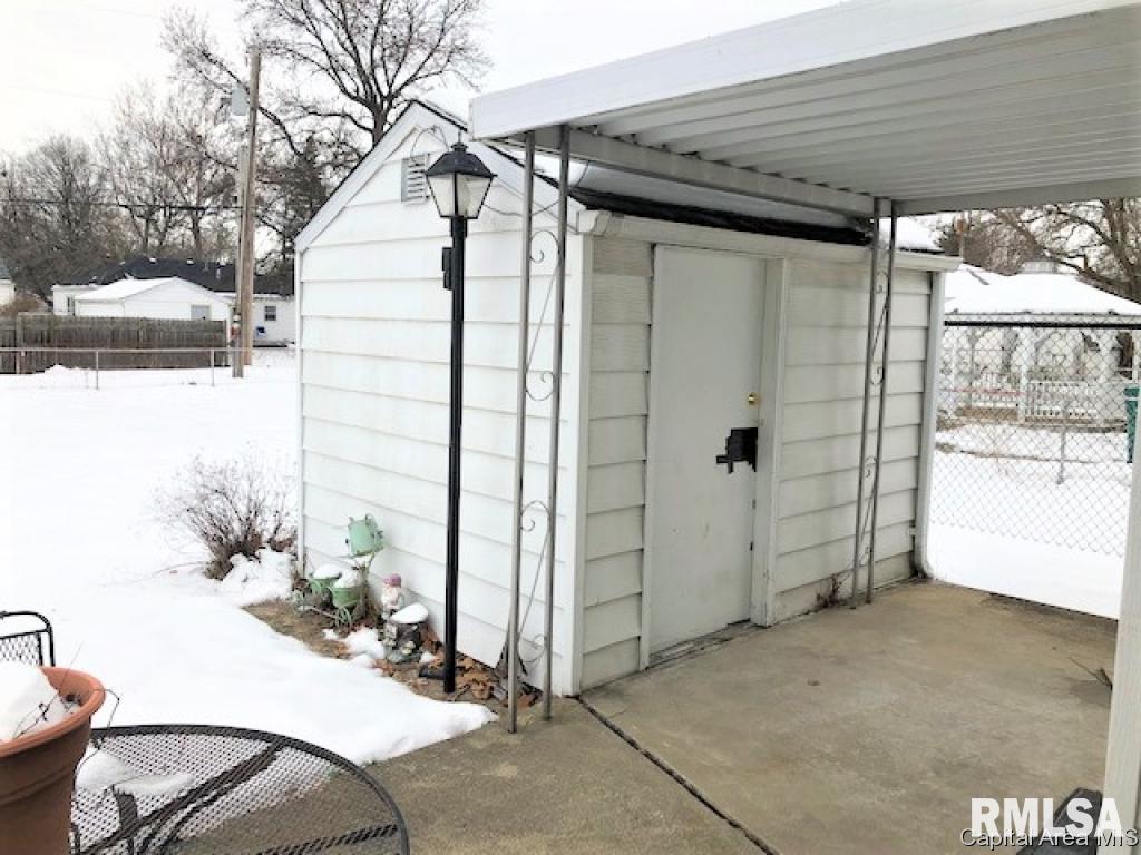 2327 South 1st Street Springfield, IL 62704 - Photo 3 of 16 Gallery Image 3