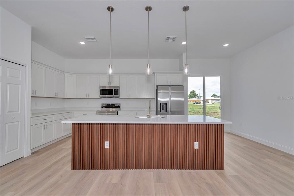 13530 Southwest 47th Circle Ocala, FL 34473 - Photo 2 of 53