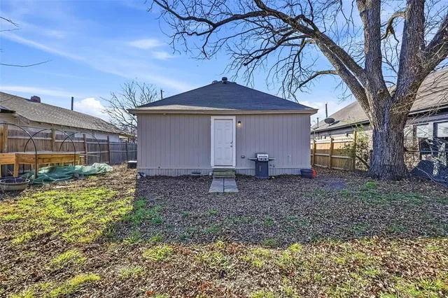 $130,000 | 821 East Jones Street, Sherman, TX 75090