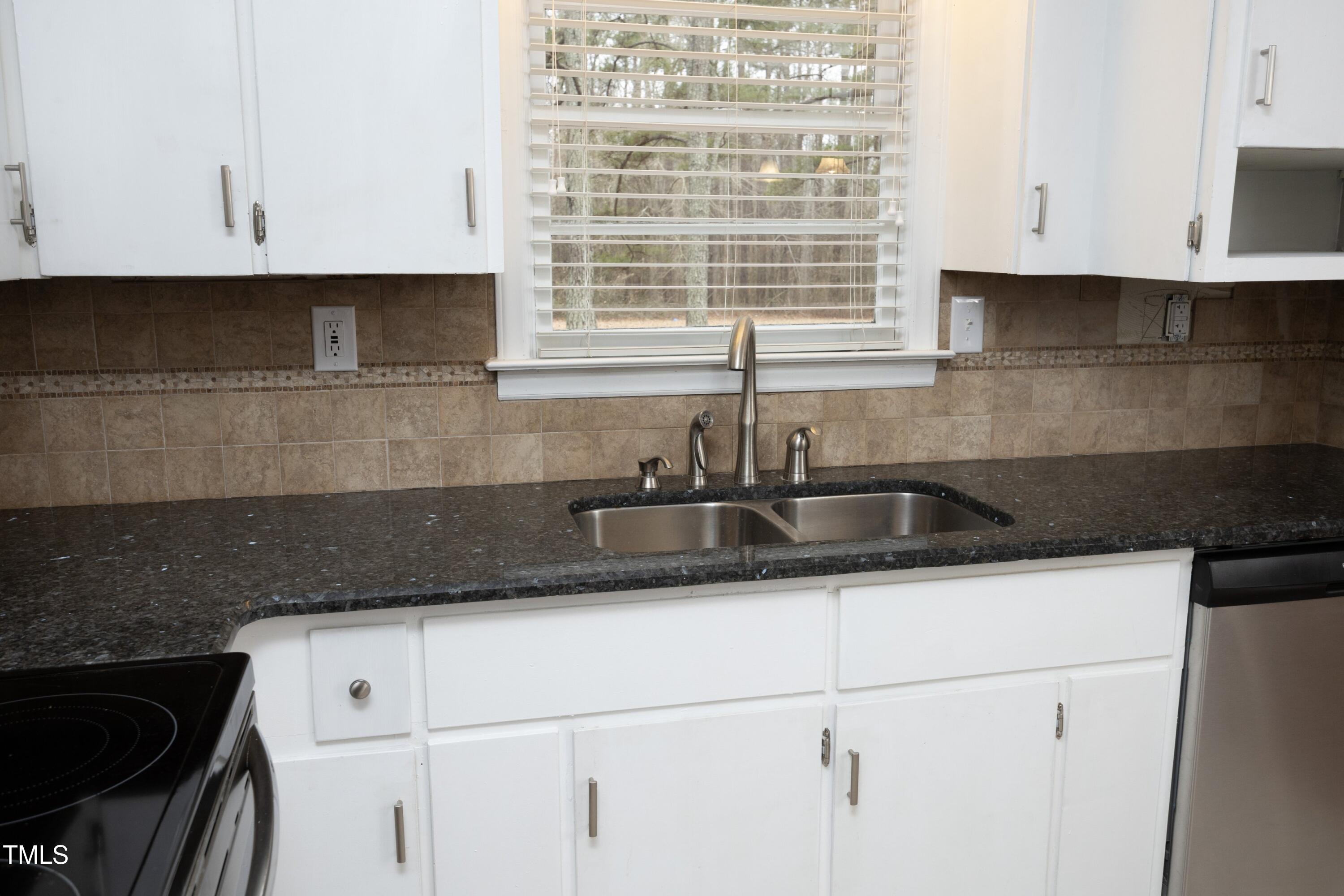 4713 Zebulon Road Zebulon, NC 27597 - Photo 14 of 37 Kitchen