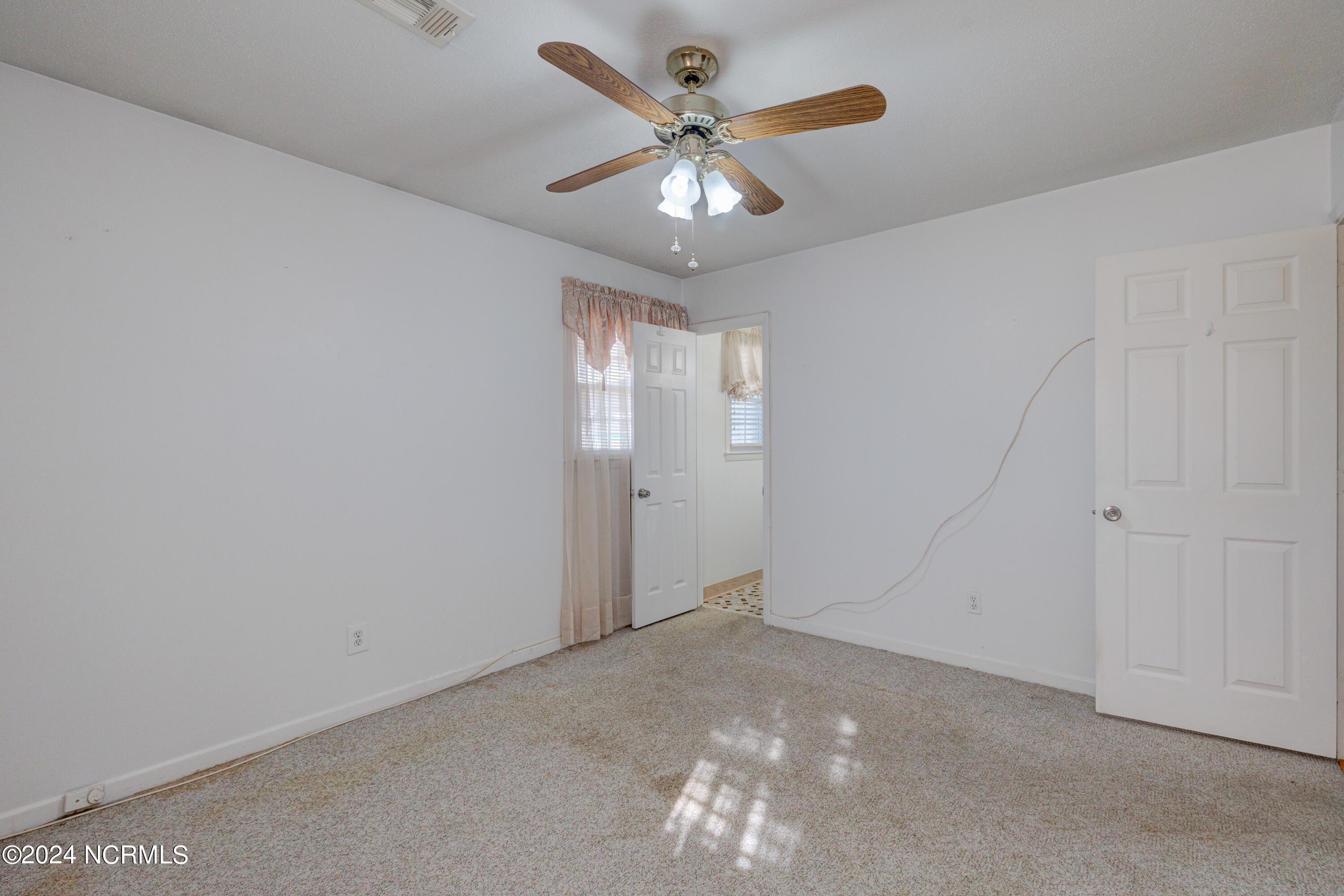 301 Burbank Road Wilmington, NC 28412 - Photo 20 of 22 Primary Bedroom