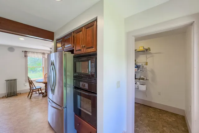 $875,000 | 627 Western Road, Warren, ME 04864