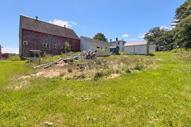 $875,000 | 627 Western Road, Warren, ME 04864