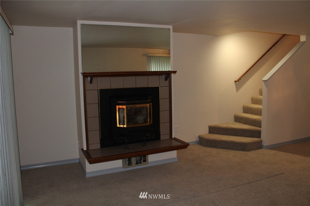16528 23rd Avenue Southeast, Unit D1 Bothell, WA 98012 - Photo 11 of 23 Gallery Image 11