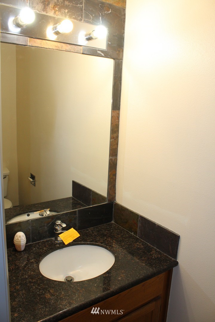 16528 23rd Avenue Southeast, Unit D1 Bothell, WA 98012 - Photo 15 of 23 Gallery Image 15