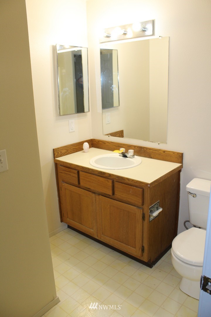 16528 23rd Avenue Southeast, Unit D1 Bothell, WA 98012 - Photo 16 of 23 Gallery Image 16