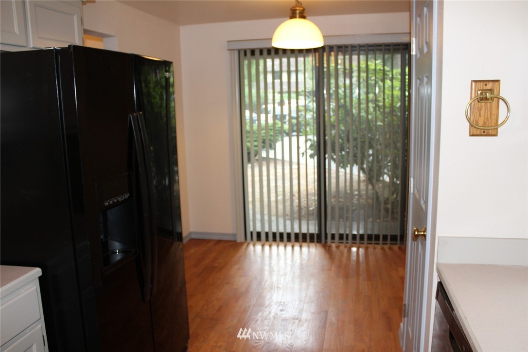 16528 23rd Avenue Southeast, Unit D1 Bothell, WA 98012 - Photo 6 of 23 Gallery Image 6