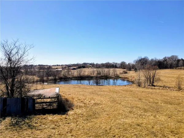 $310,000 | 14311 B Highway, Hardin, MO 64035