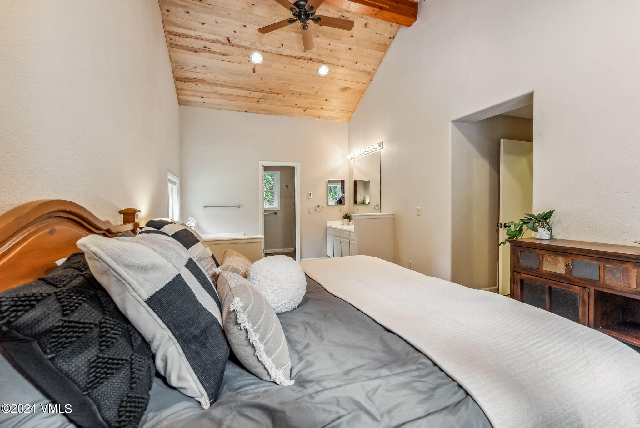 507 County Road, Unit 674 Breckenridge, CO 80424 - Photo 25 of 52 Bedroom