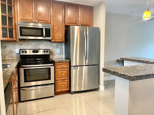 $168,000 | 809 West Oakland Park Boulevard, Unit J12, Oakland Park, FL 33311