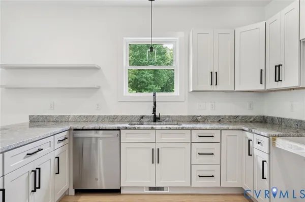 $399,950 | 425 Palmomino Drive, Louisa, VA 23093