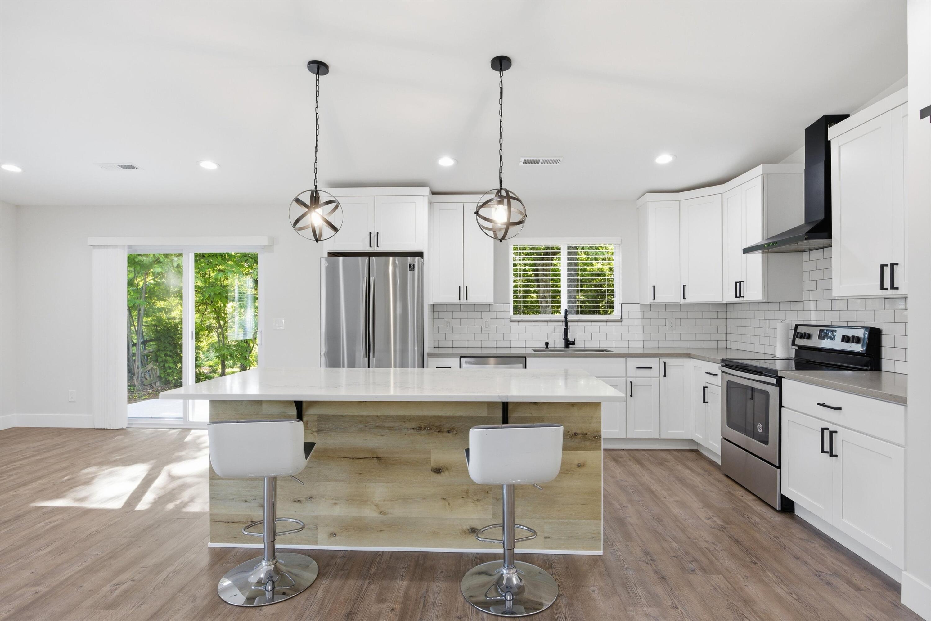 10-1700ForestRidgeCir-7