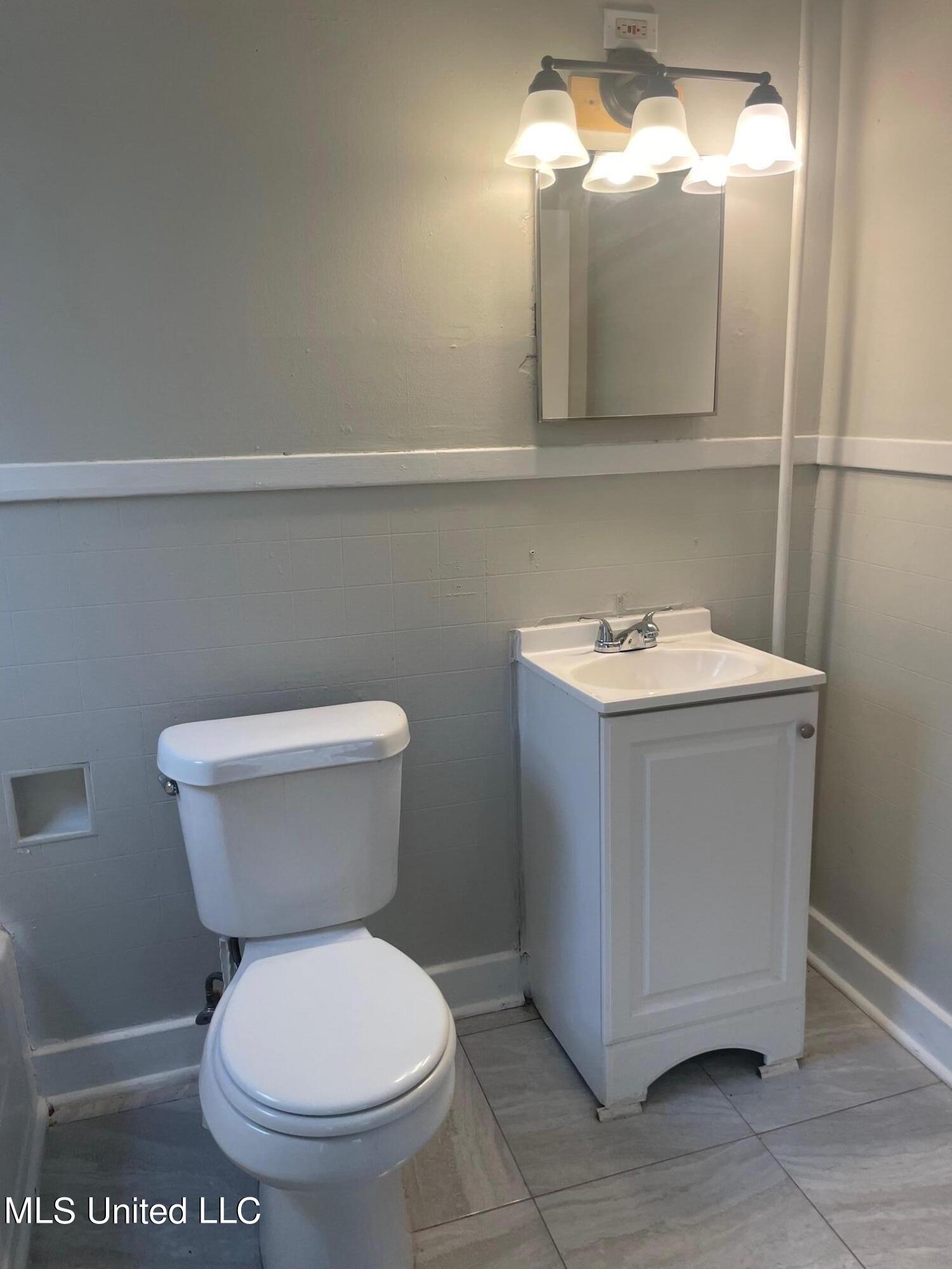 409 East Mayes Street, Unit 1 2 3 Jackson, MS 39206 - Photo 14 of 18 IMG_6221 (1)