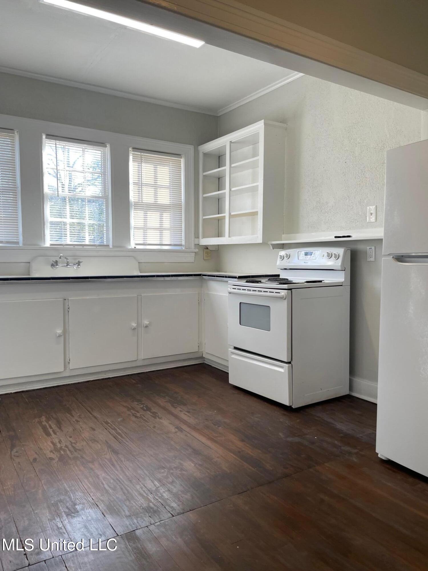 409 East Mayes Street, Unit 1 2 3 Jackson, MS 39206 - Photo 9 of 18 IMG_6148