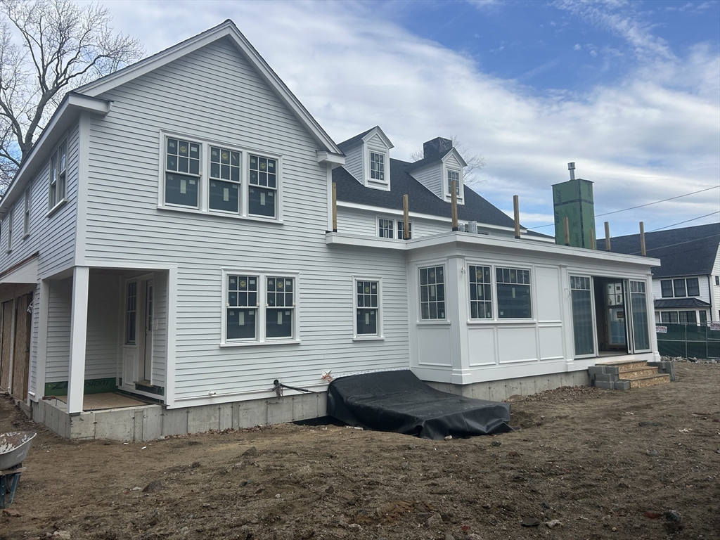 17 Midland Road Wellesley, MA 02482 - Photo 5 of 6