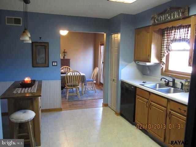 3035 Schoolhouse Road Dover, PA 17315 - Photo 10 of 24 Gallery Image 10