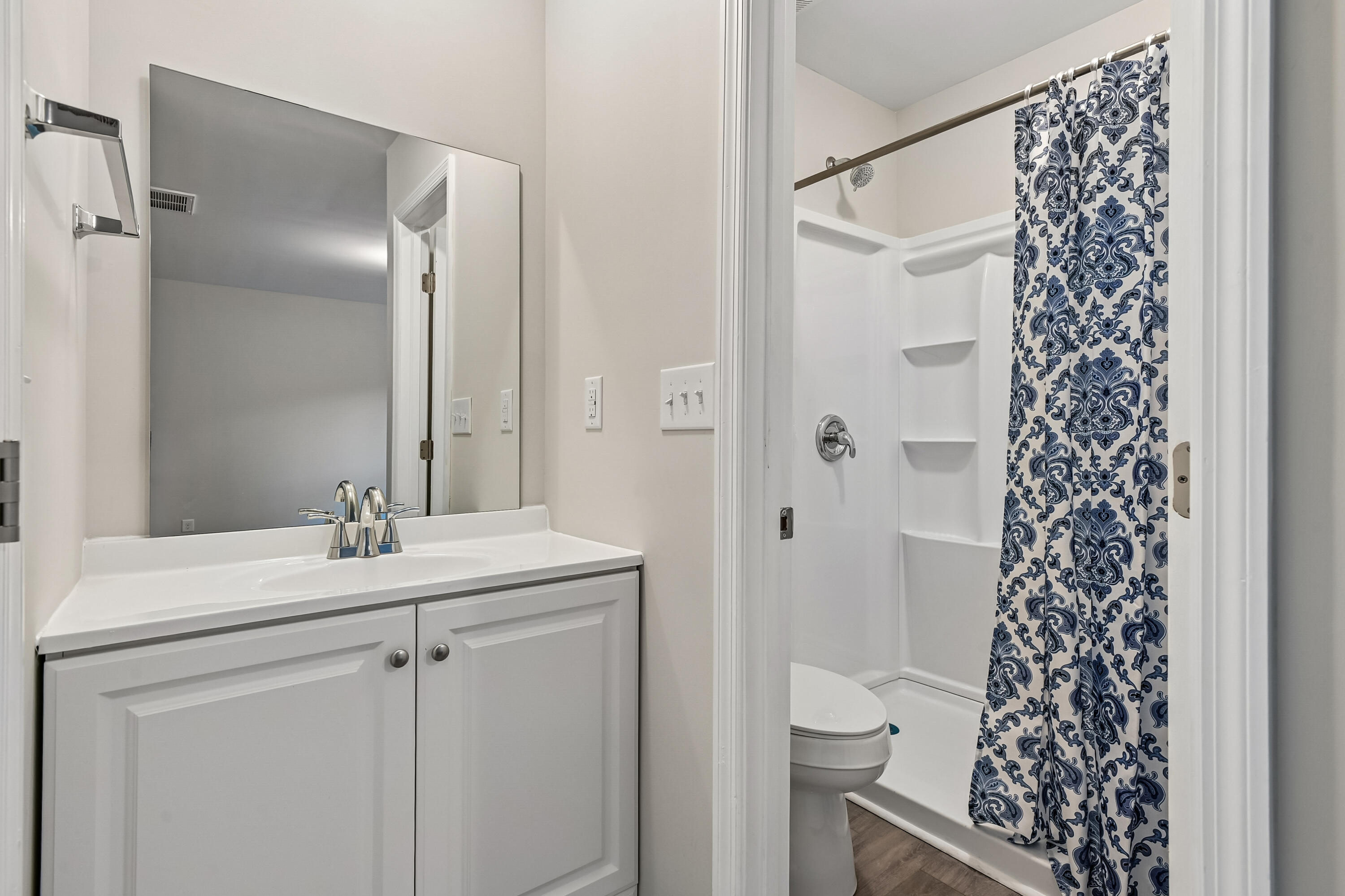 905 Burnley Road, Unit D Charleston, SC 29414 - Photo 20 of 44 19-Vanity