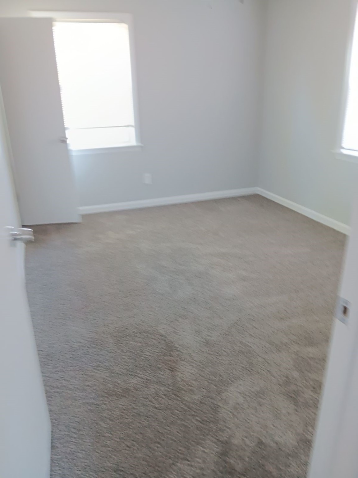 1102 Jackson Avenue Pasadena, TX 77506 - Photo 16 of 22 a view of a small space with window