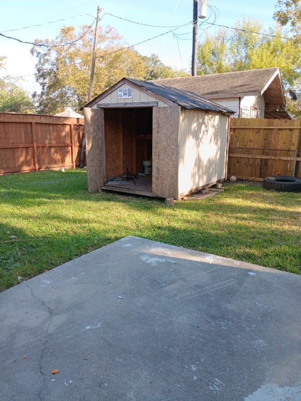 1102 Jackson Avenue Pasadena, TX 77506 - Photo 19 of 22 a front view of house with yard