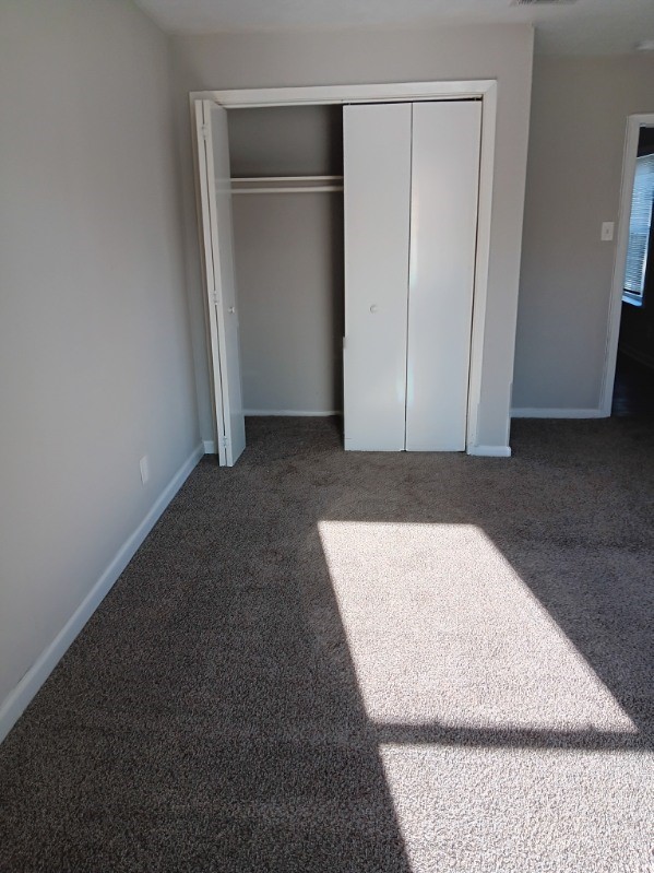 1102 Jackson Avenue Pasadena, TX 77506 - Photo 9 of 22 an empty room with closet