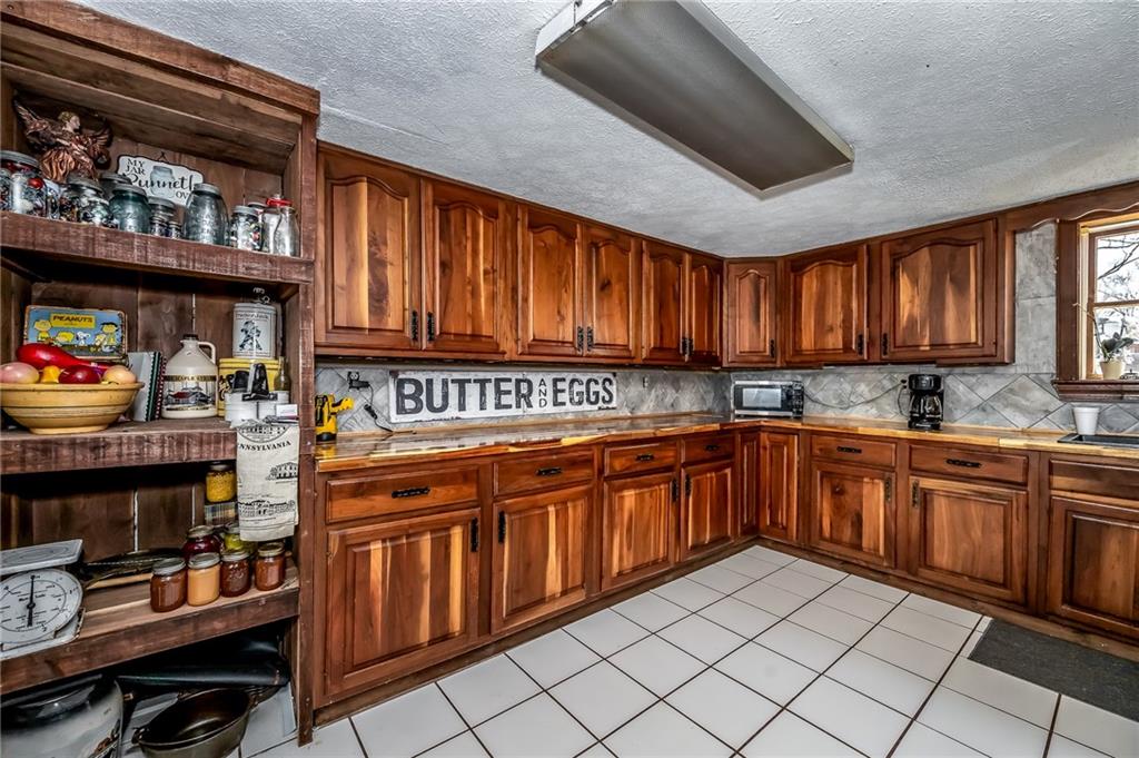64 East 1st Street Burnside, PA 15721 - Photo 7 of 36