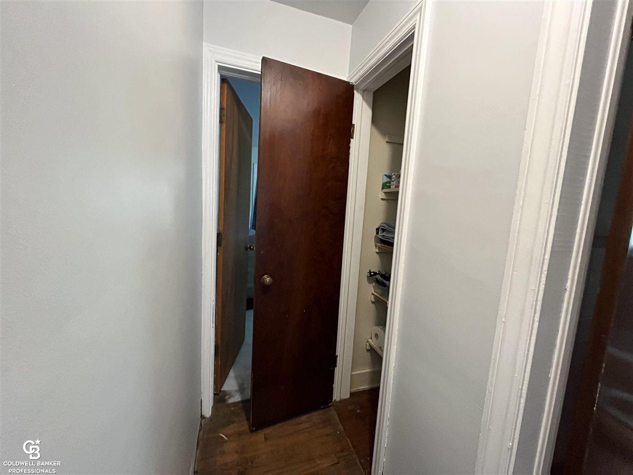 104 Brockway Road Yale, MI 48097 - Photo 15 of 29 Hallway Closet