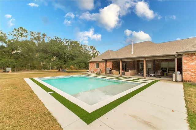 $580,000 | 31029 Louisiana Highway, Springfield, LA 70462