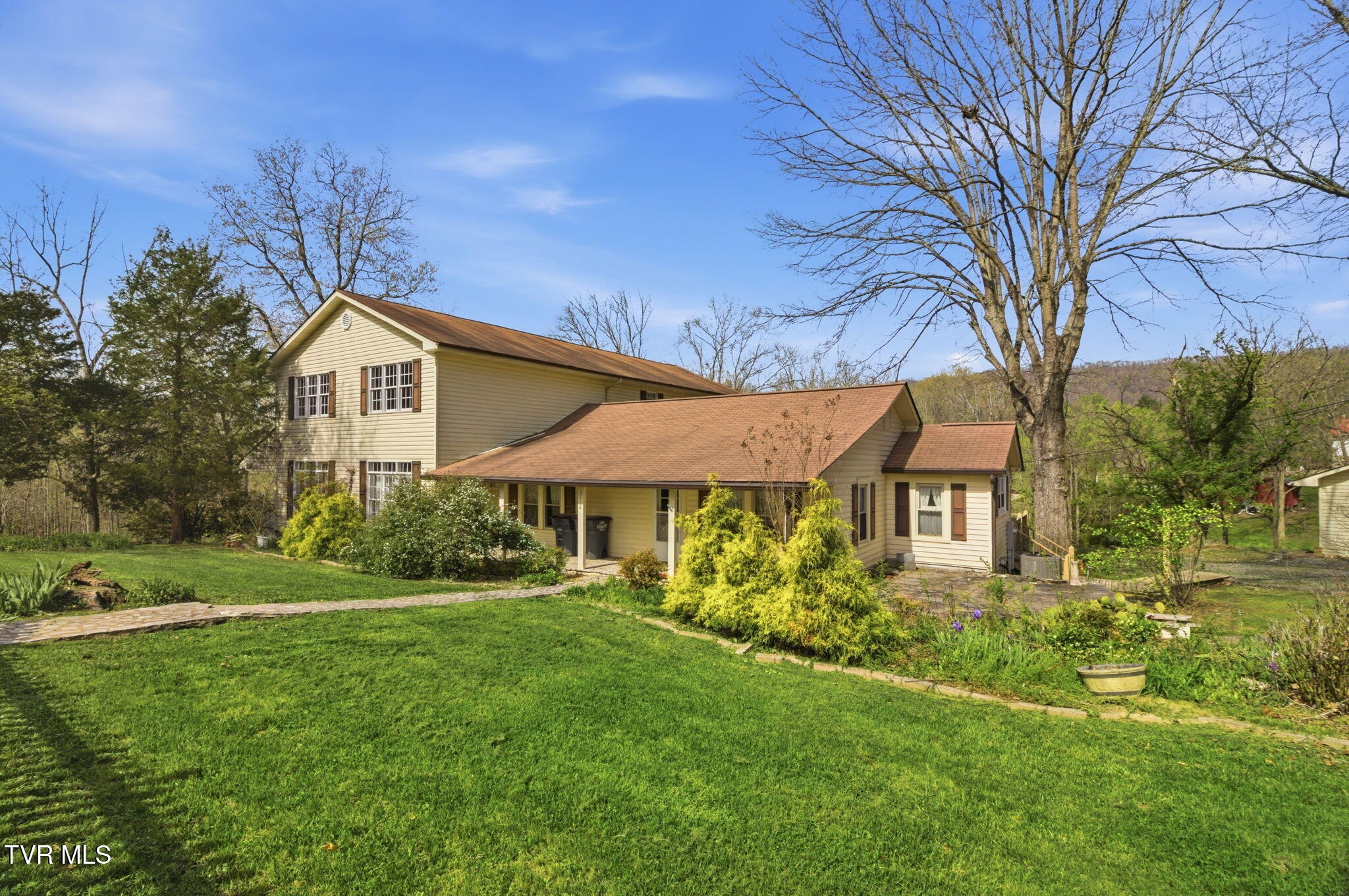 2412 Reservoir Road Kingsport, TN 37660 - Photo 12 of 53 12-web-or-mls-DZ3A0181