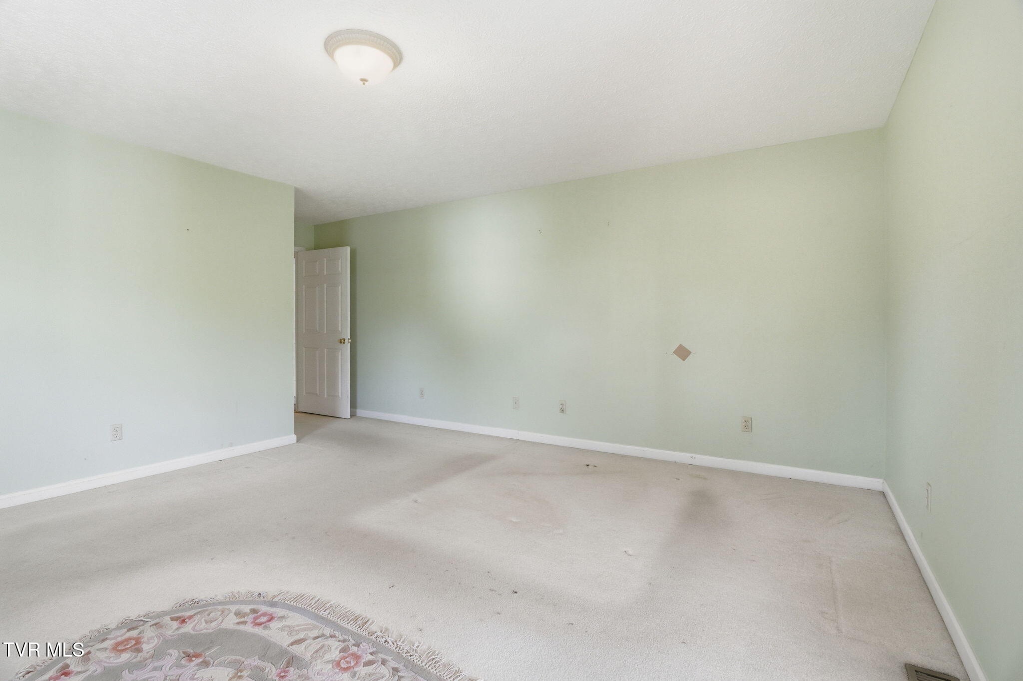 2412 Reservoir Road Kingsport, TN 37660 - Photo 19 of 53 19-web-or-mls-DZ3A0221