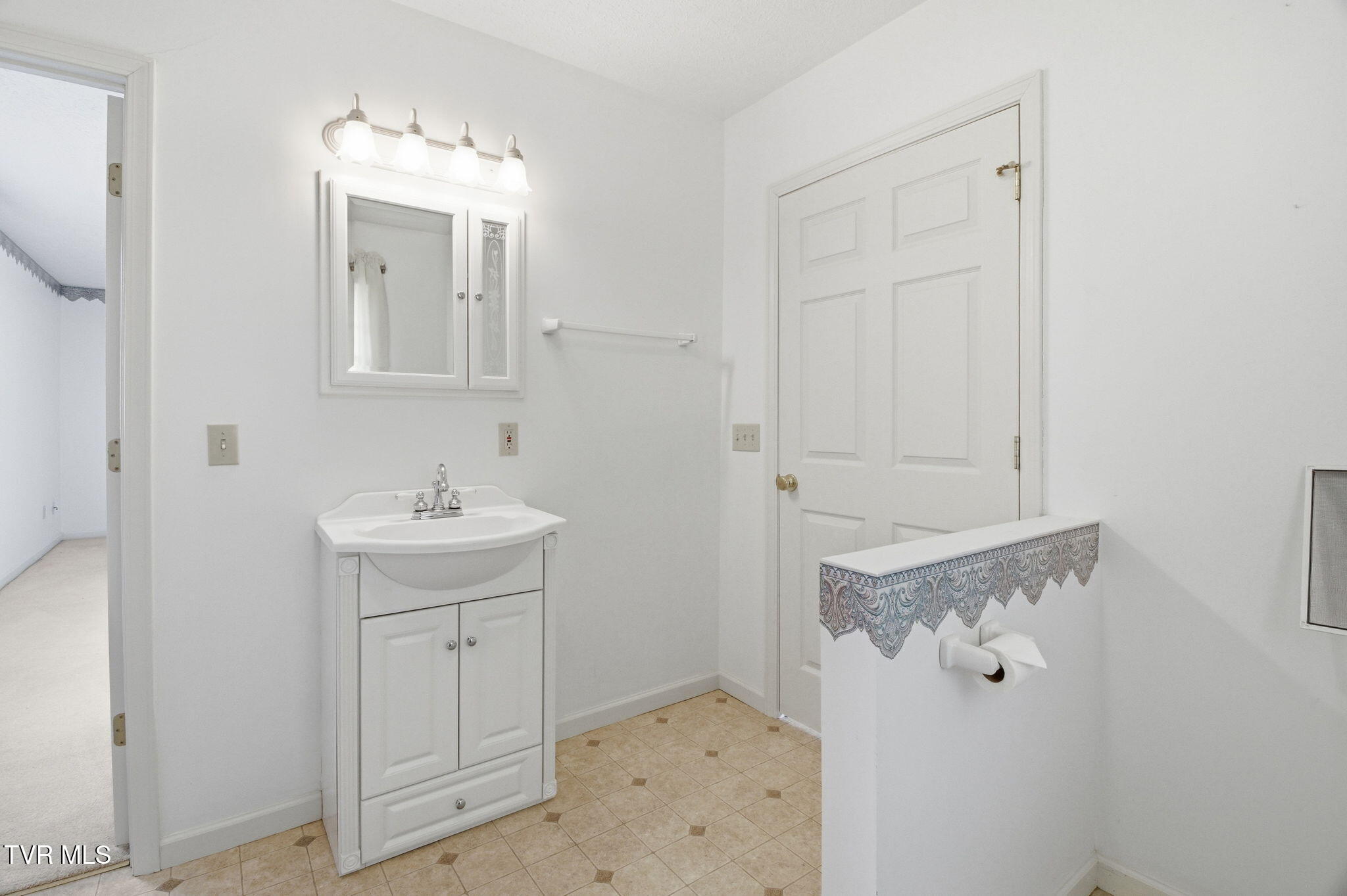 2412 Reservoir Road Kingsport, TN 37660 - Photo 47 of 53 47-web-or-mls-DZ3A0361