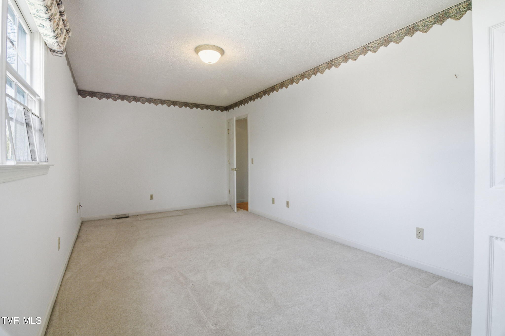 2412 Reservoir Road Kingsport, TN 37660 - Photo 49 of 53 49-web-or-mls-DZ3A0369