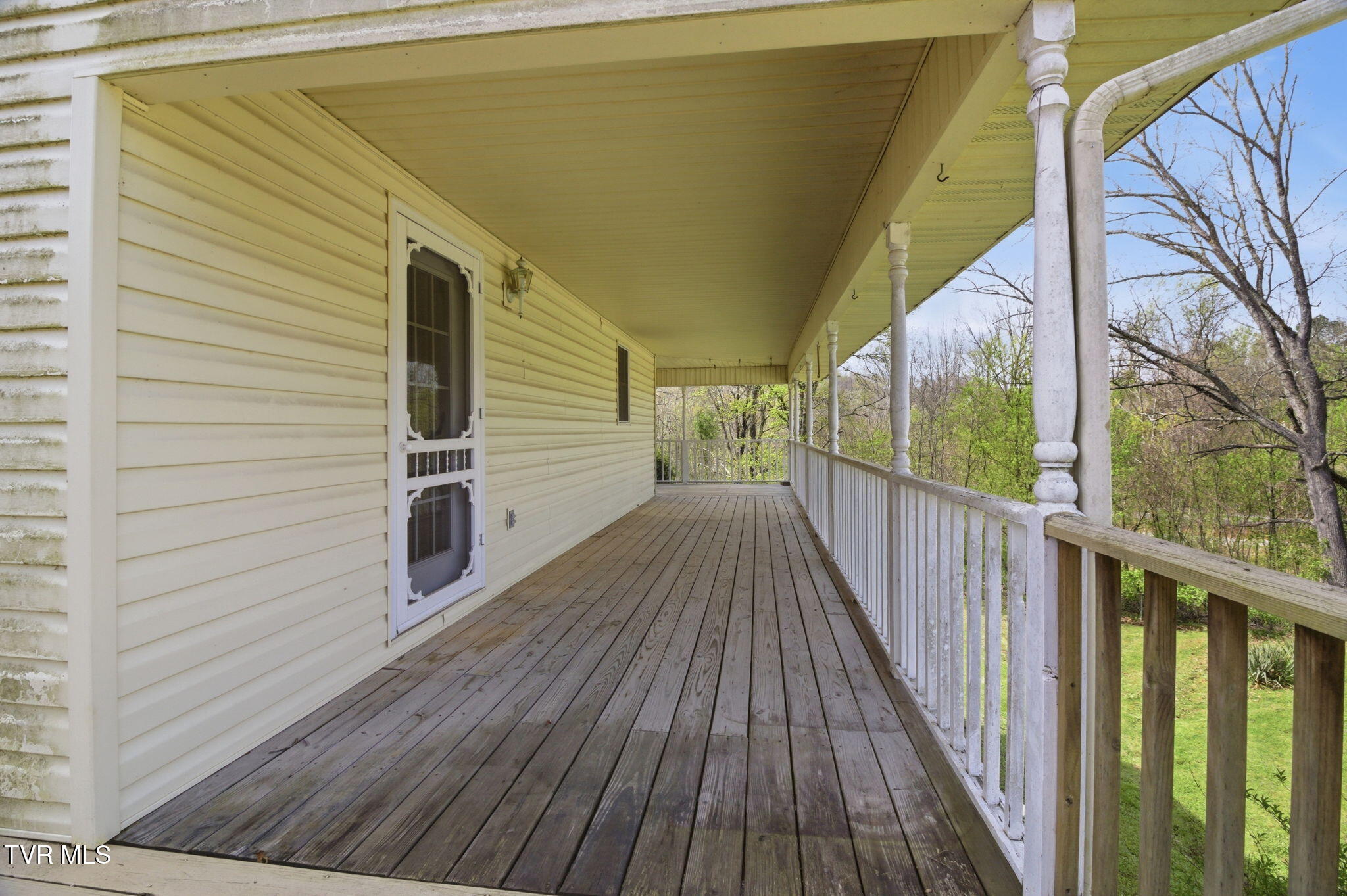 2412 Reservoir Road Kingsport, TN 37660 - Photo 53 of 53 53-web-or-mls-DZ3A0385