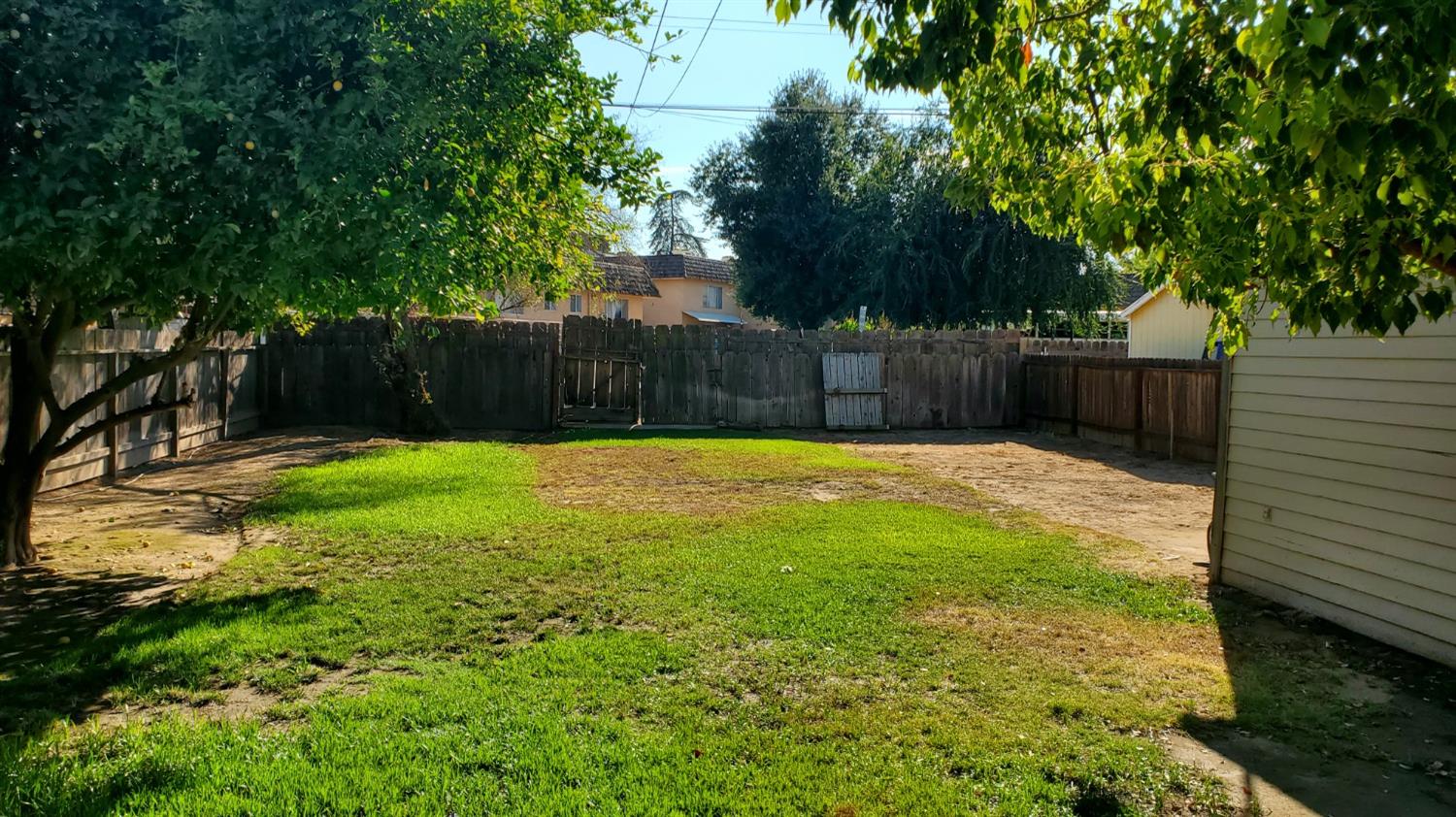 1213 M Street Reedley, CA 93654 - Photo 13 of 13
