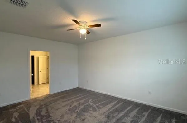 a view of empty room with window