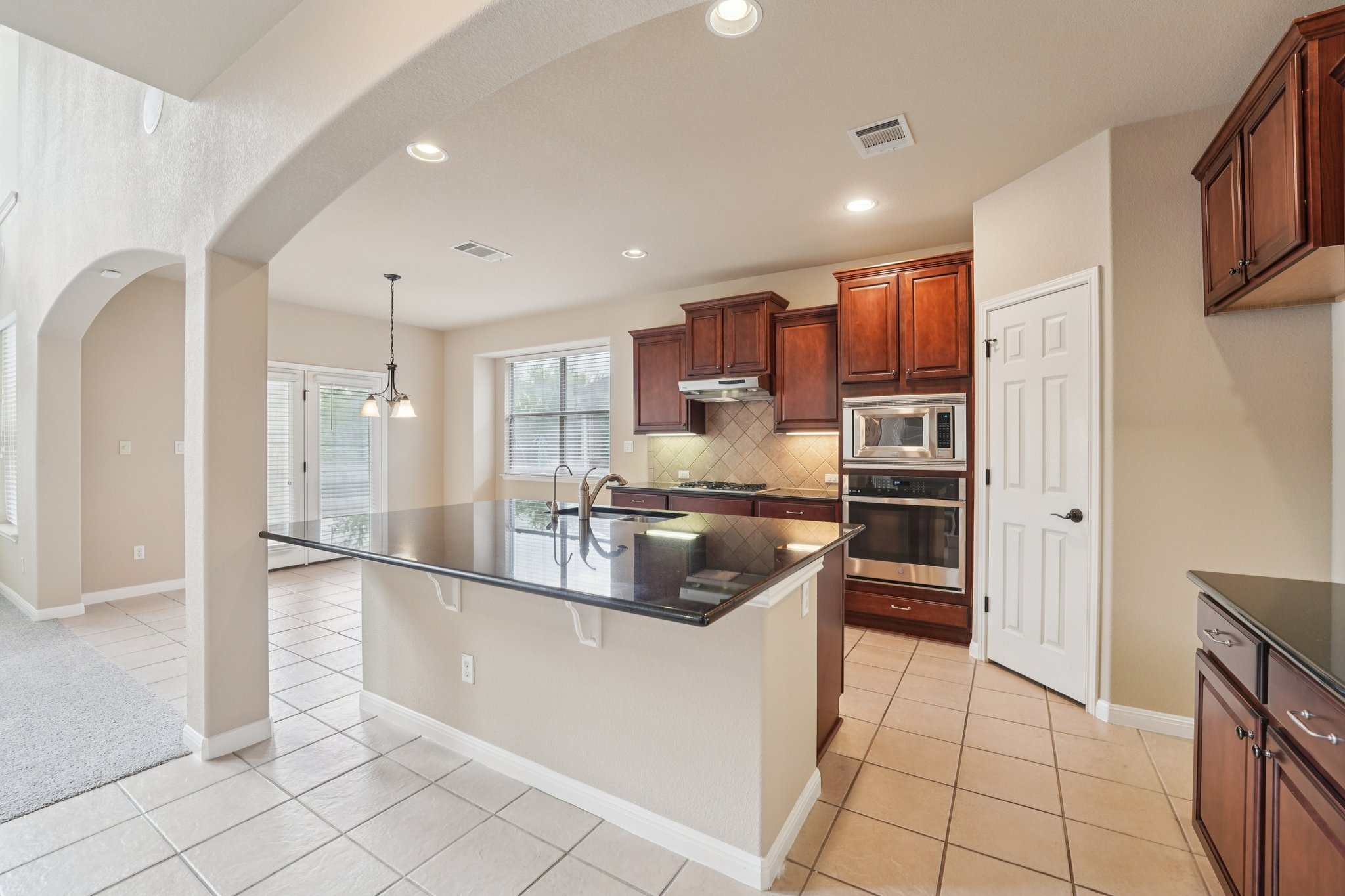 20913 Windmill Ridge Street Pflugerville, TX 78660 - Photo 7 of 39