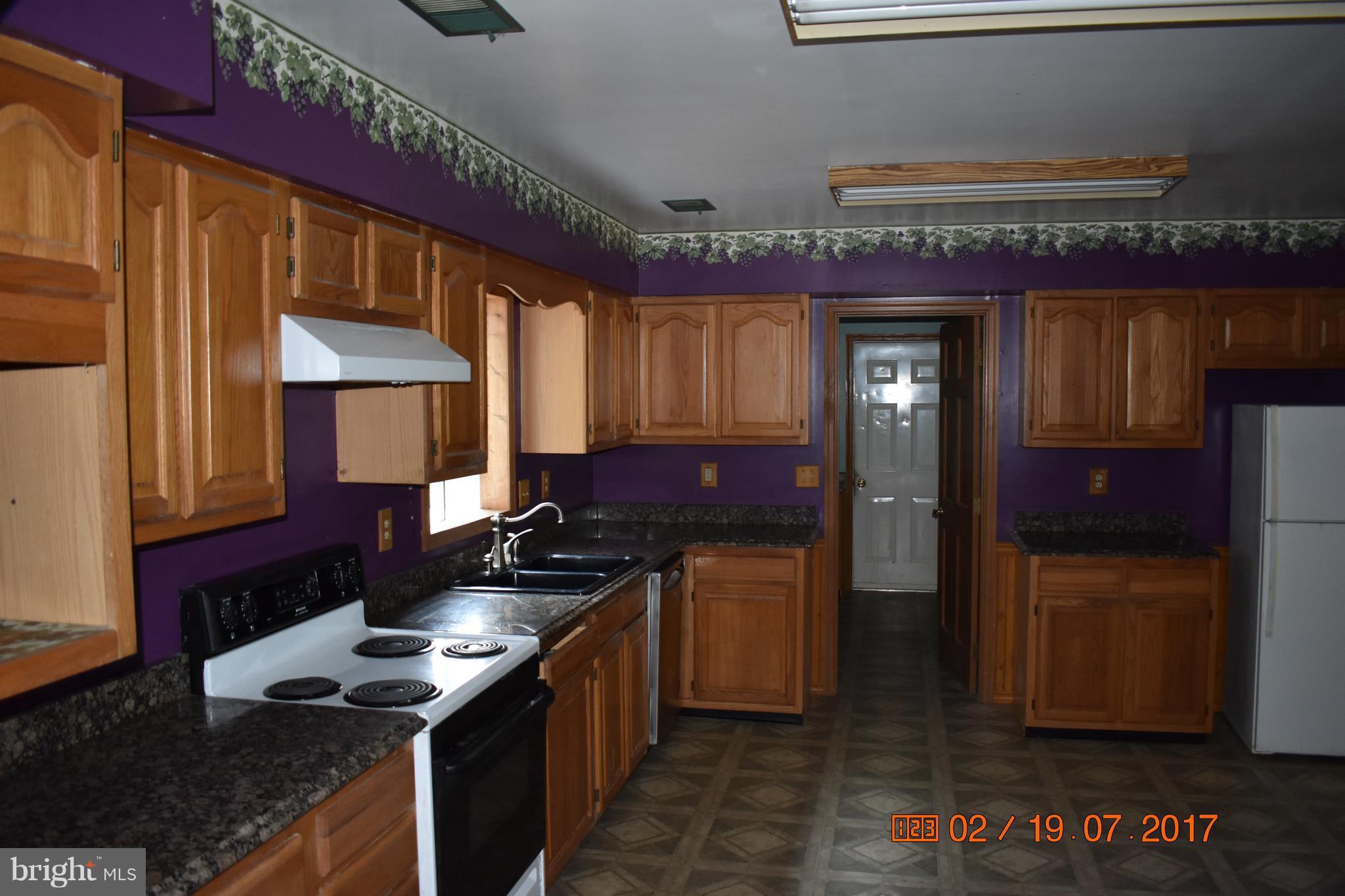 7640 Simms Landing Road Port Tobacco, MD 20677 - Photo 2 of 8 Kitchen