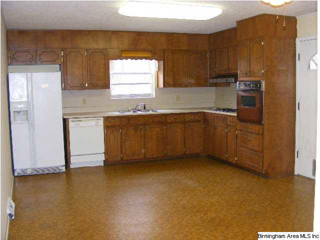 3325 Treehaven Circle Adamsville, AL 35005 - Photo 5 of 16