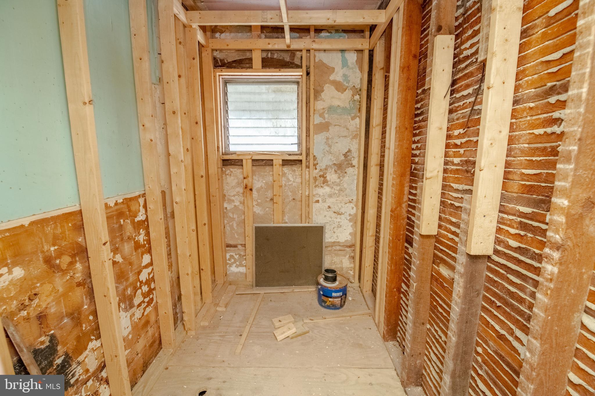 2913 Baker Street Baltimore, MD 21216 - Photo 18 of 22 Bathroom