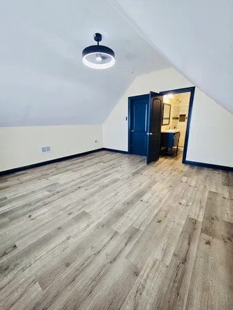 $2,500 | 3741 South Honore Street, Unit TWO, Chicago, IL 60609