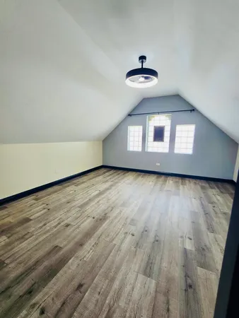 $2,500 | 3741 South Honore Street, Unit TWO, Chicago, IL 60609