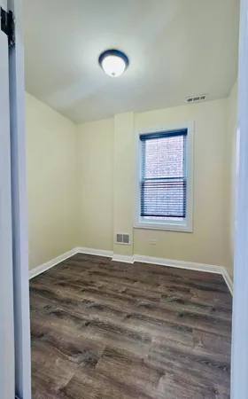 $2,500 | 3741 South Honore Street, Unit TWO, Chicago, IL 60609