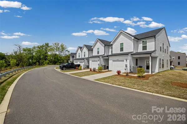 $2,350 | 16212 Leading Street, Charlotte, NC 28273