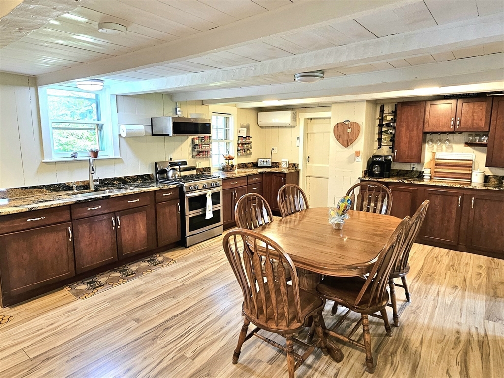 4 Randall Road Mattapoisett, MA 02739 - Photo 3 of 36 Gallery Image 3