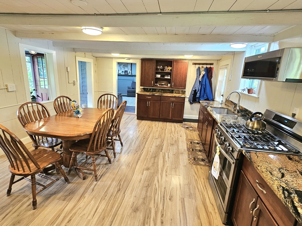 4 Randall Road Mattapoisett, MA 02739 - Photo 5 of 36 Gallery Image 5