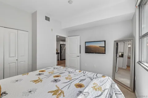 $409,900 | 206 Park Boulevard, Unit 313, San Diego, CA 92101